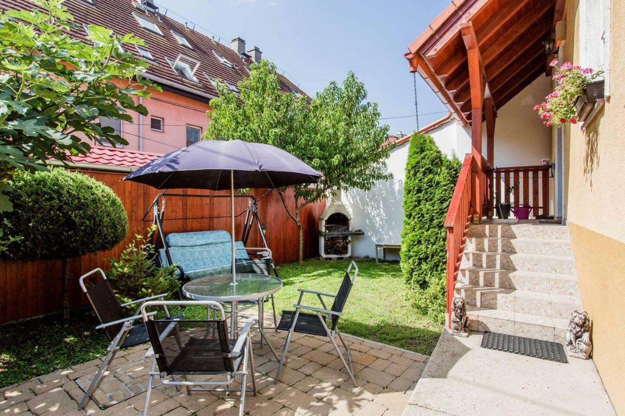 Luca Holiday House Budaors Exterior photo